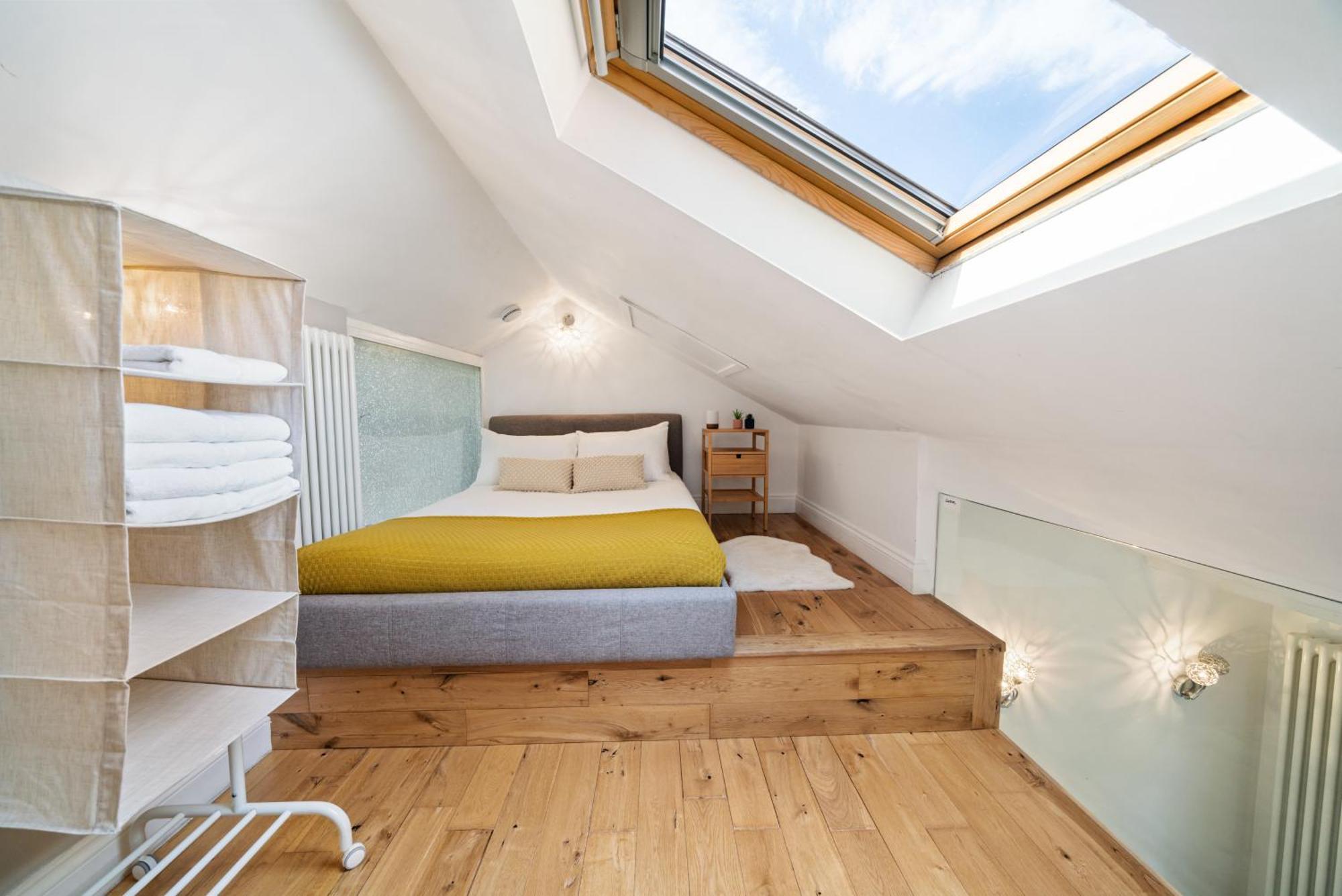 Apartament Hidden Gem In Location - Beautiful 2 Bed Londra
